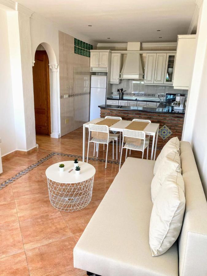 Apartamento Rio Adelfas Apartment Benajarafe Exterior photo
